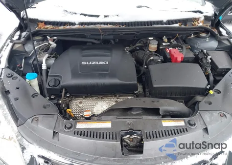 2010 Suzuki Kizashi Sls z USA, uszkodzony, nr VIN JS2RF9A70A6100478